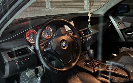 BMW 5 серия, 2006 год, 950 000 рублей, 9 фотография