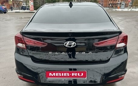 Hyundai Elantra VI рестайлинг, 2019 год, 1 950 000 рублей, 3 фотография