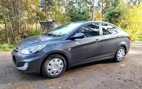 Hyundai Solaris II рестайлинг, 2014 год, 950 000 рублей, 3 фотография