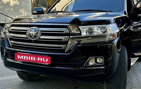 Toyota Land Cruiser 200, 2016 год, 6 390 000 рублей, 3 фотография