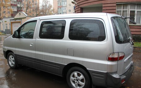 Hyundai Starex I рестайлинг, 2004 год, 695 000 рублей, 6 фотография