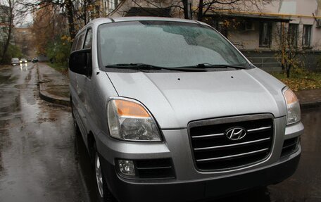 Hyundai Starex I рестайлинг, 2004 год, 695 000 рублей, 16 фотография