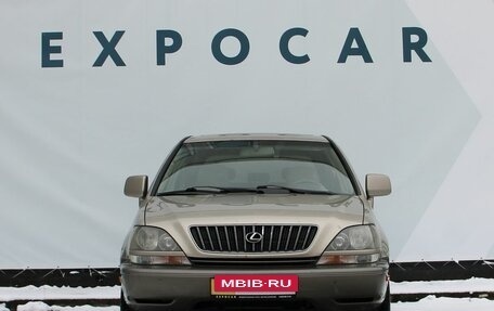 Lexus RX IV рестайлинг, 2000 год, 797 000 рублей, 2 фотография