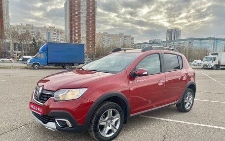 Renault Sandero II рестайлинг, 2019 год, 1 550 000 рублей, 1 фотография