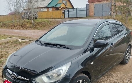 Hyundai Solaris II рестайлинг, 2011 год, 700 000 рублей, 6 фотография