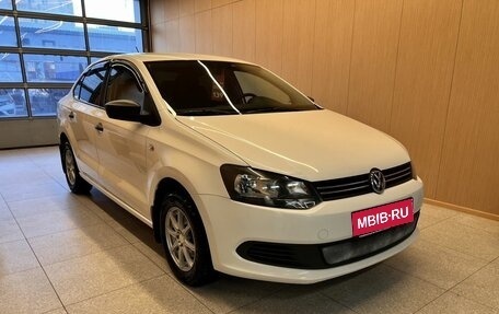 Volkswagen Polo VI (EU Market), 2013 год, 950 000 рублей, 1 фотография