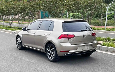 Volkswagen Golf VII, 2021 год, 1 650 000 рублей, 7 фотография