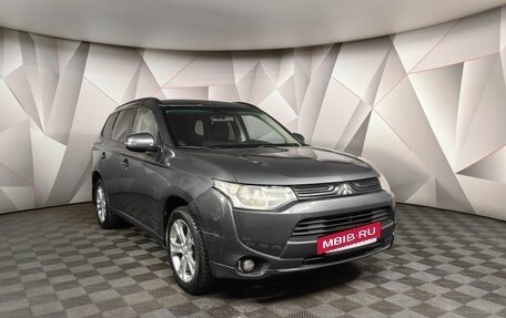 Mitsubishi Outlander III рестайлинг 3, 2013 год, 1 055 000 рублей, 3 фотография