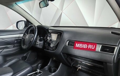 Mitsubishi Outlander III рестайлинг 3, 2013 год, 1 055 000 рублей, 9 фотография