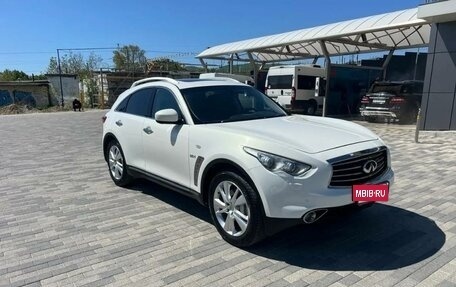 Infiniti QX70, 2013 год, 2 700 000 рублей, 1 фотография