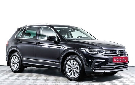 Volkswagen Tiguan II, 2021 год, 3 998 000 рублей, 3 фотография