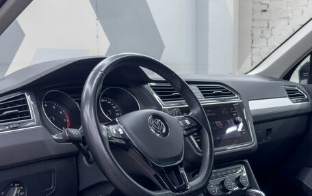 Volkswagen Tiguan II, 2019 год, 2 845 000 рублей, 7 фотография