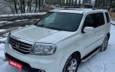 Honda Pilot III рестайлинг, 2014 год, 2 490 000 рублей, 5 фотография