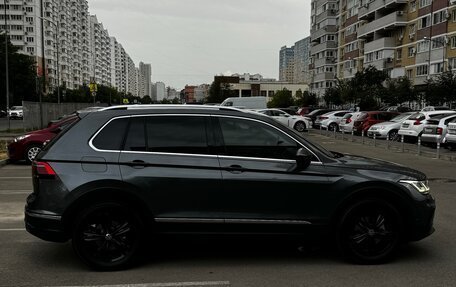 Volkswagen Tiguan II, 2021 год, 4 000 000 рублей, 22 фотография