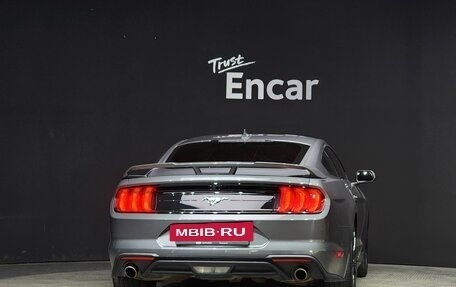 Ford Mustang VI рестайлинг, 2020 год, 2 845 000 рублей, 4 фотография