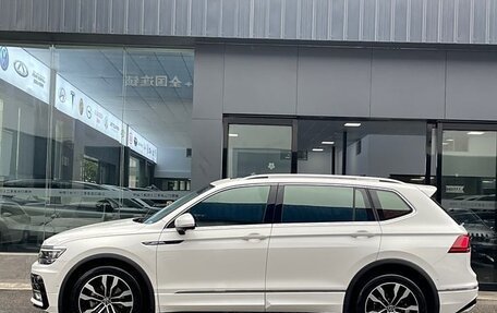 Volkswagen Tiguan II, 2021 год, 3 370 000 рублей, 5 фотография