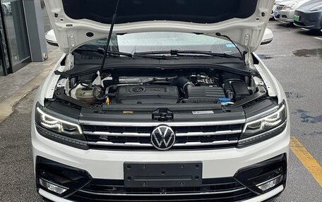 Volkswagen Tiguan II, 2021 год, 3 370 000 рублей, 15 фотография