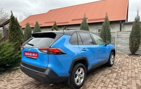 Toyota RAV4, 2020 год, 3 100 000 рублей, 5 фотография