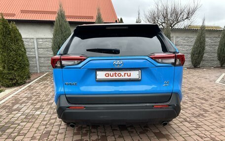 Toyota RAV4, 2020 год, 3 100 000 рублей, 7 фотография