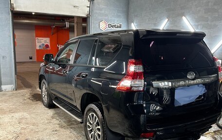 Toyota Land Cruiser Prado 150 рестайлинг 2, 2015 год, 3 650 000 рублей, 7 фотография