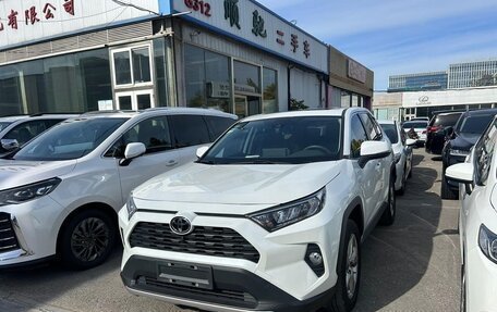 Toyota RAV4, 2021 год, 2 950 000 рублей, 5 фотография