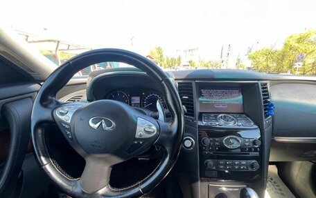 Infiniti QX70, 2013 год, 2 700 000 рублей, 3 фотография