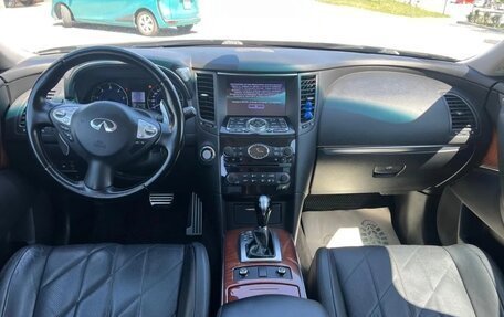 Infiniti QX70, 2013 год, 2 700 000 рублей, 5 фотография