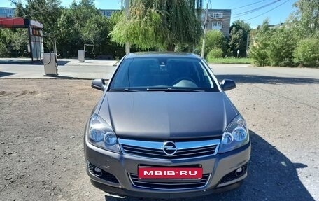 Opel Astra H, 2011 год, 780 000 рублей, 1 фотография