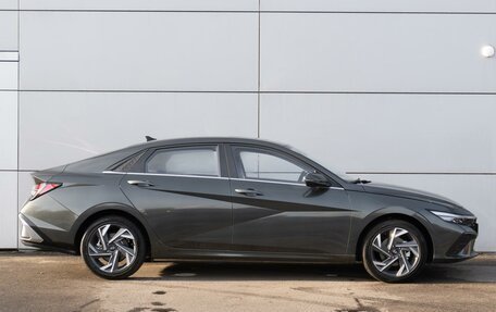 Hyundai Elantra, 2024 год, 3 045 000 рублей, 5 фотография