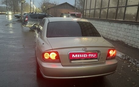 Hyundai Sonata IV рестайлинг, 2004 год, 430 000 рублей, 4 фотография