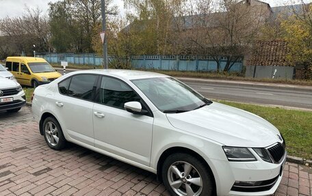 Skoda Octavia, 2018 год, 1 980 000 рублей, 2 фотография