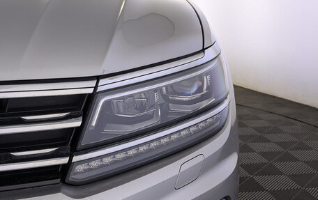 Volkswagen Tiguan II, 2020 год, 2 845 000 рублей, 11 фотография