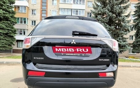 Mitsubishi Outlander III рестайлинг 3, 2012 год, 1 600 000 рублей, 16 фотография