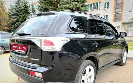 Mitsubishi Outlander III рестайлинг 3, 2012 год, 1 600 000 рублей, 10 фотография