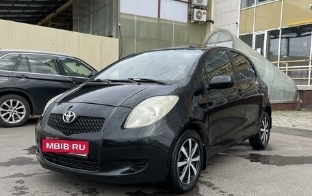 Toyota Yaris III рестайлинг, 2006 год, 531 000 рублей, 1 фотография