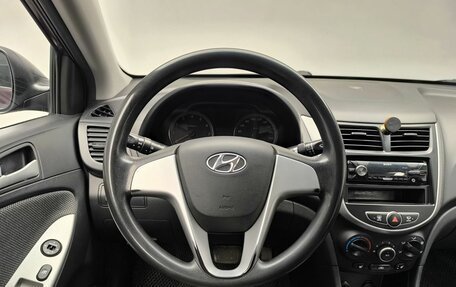 Hyundai Solaris II рестайлинг, 2011 год, 743 000 рублей, 11 фотография