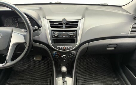 Hyundai Solaris II рестайлинг, 2011 год, 743 000 рублей, 9 фотография