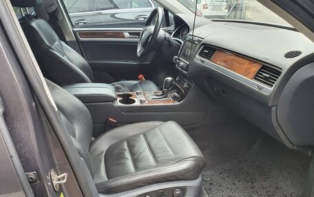 Volkswagen Touareg III, 2010 год, 2 500 000 рублей, 3 фотография