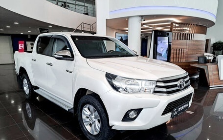 Toyota Hilux VIII, 2016 год, 4 200 000 рублей, 4 фотография