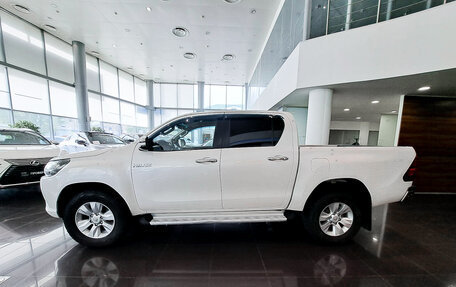 Toyota Hilux VIII, 2016 год, 4 200 000 рублей, 10 фотография