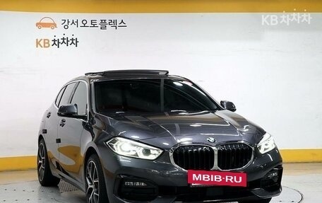 BMW 1 серия, 2020 год, 2 220 005 рублей, 2 фотография