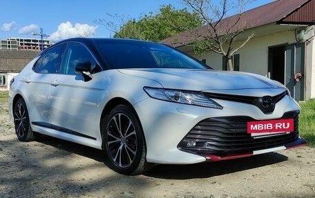 Toyota Camry, 2020 год, 3 250 000 рублей, 2 фотография