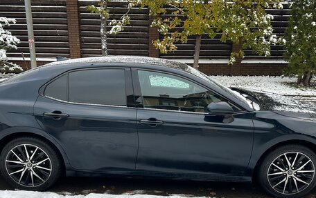 Toyota Camry, 2018 год, 2 620 000 рублей, 2 фотография