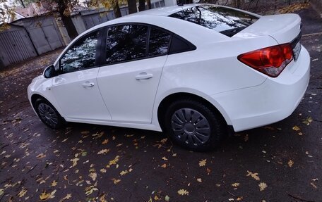 Chevrolet Cruze II, 2011 год, 940 000 рублей, 3 фотография