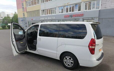 Hyundai Grand Starex Grand Starex I рестайлинг 2, 2012 год, 1 720 000 рублей, 2 фотография