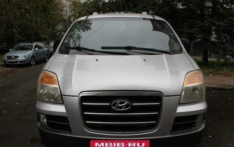 Hyundai Starex I рестайлинг, 2006 год, 730 000 рублей, 2 фотография