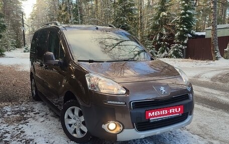 Peugeot Partner II рестайлинг 2, 2013 год, 1 070 000 рублей, 2 фотография