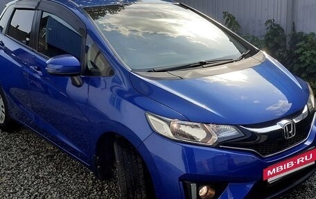 Honda Fit III, 2017 год, 1 060 000 рублей, 4 фотография