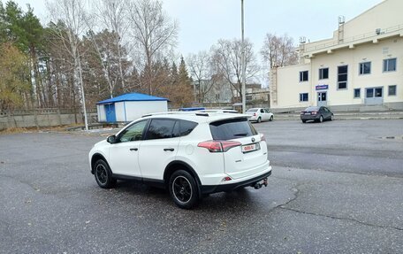 Toyota RAV4, 2016 год, 2 050 000 рублей, 5 фотография