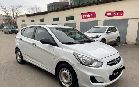 Hyundai Solaris II рестайлинг, 2012 год, 980 000 рублей, 2 фотография